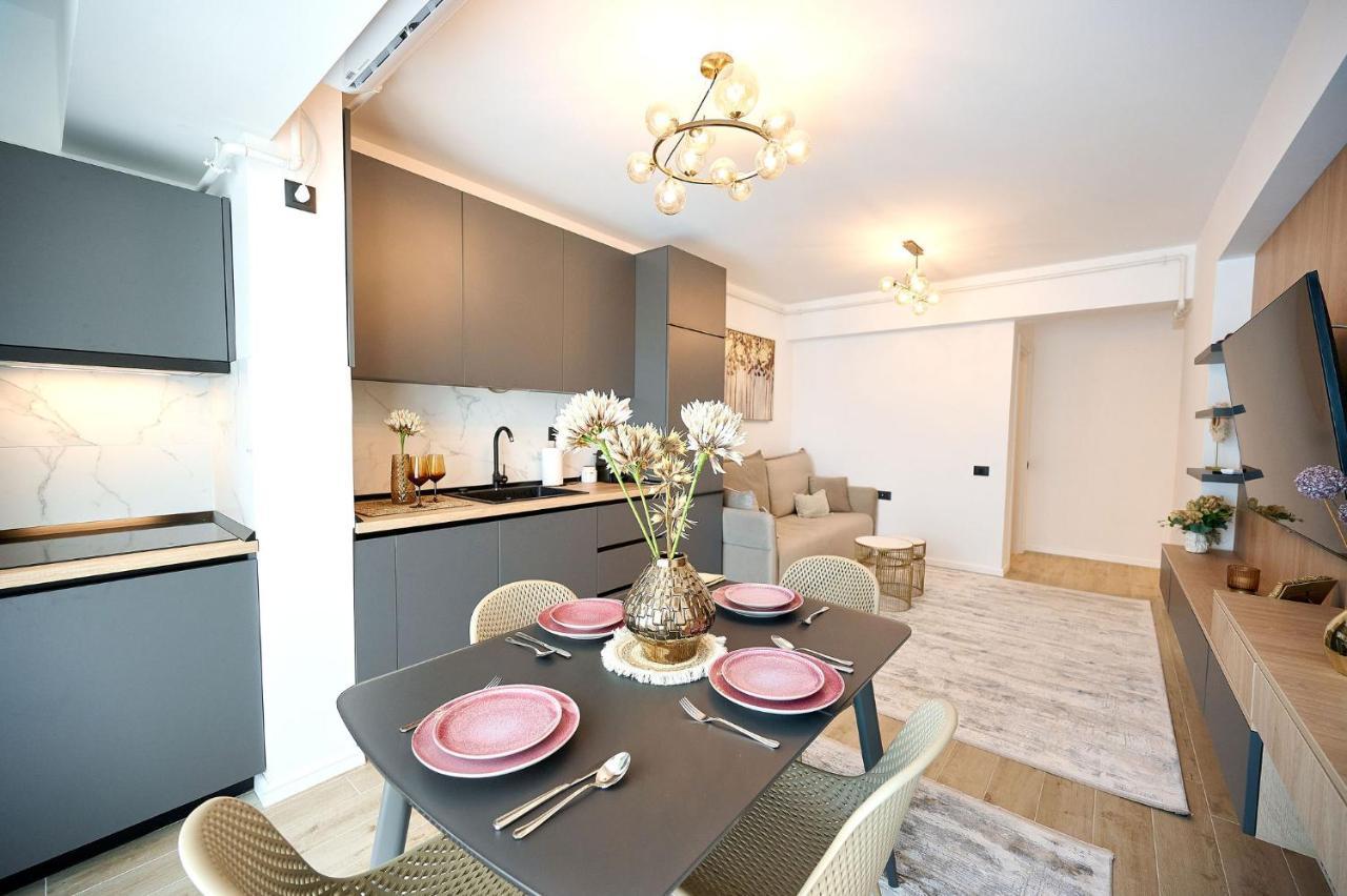 Apartment Sea La Vie 240 In Infinity - Parking Mamaia