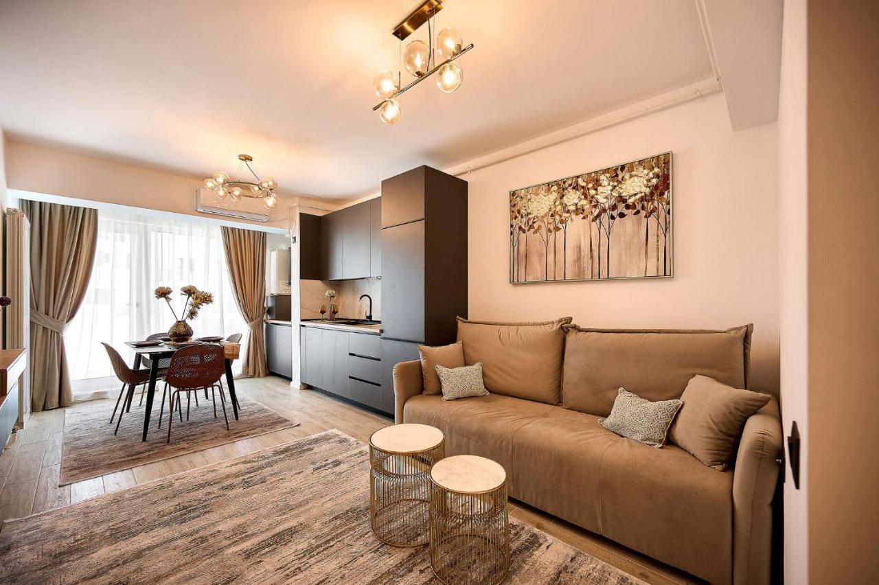 Sea La Vie 240 In Infinity - Parking Mamaia